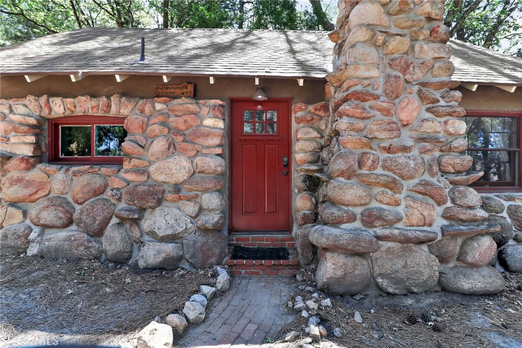 2775 View Property Photo 2