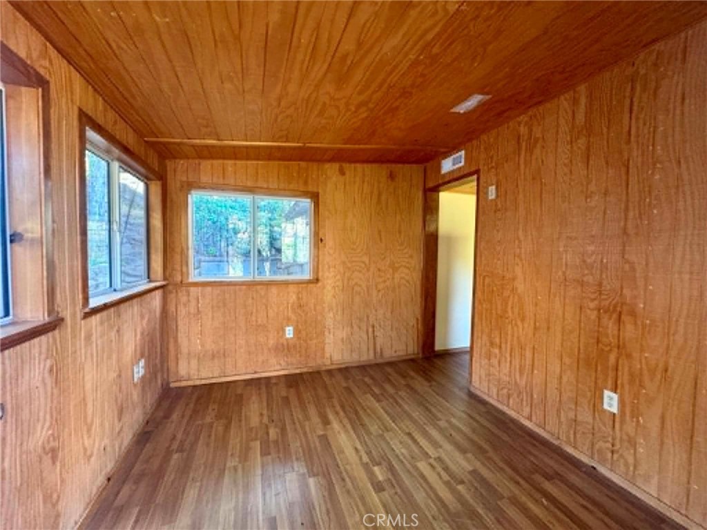 7916 Glenties Lane Property Photo 17