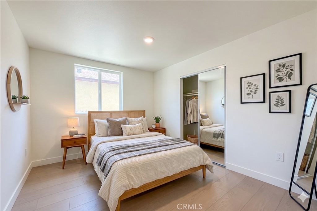 734 E 52nd Street Property Photo 16