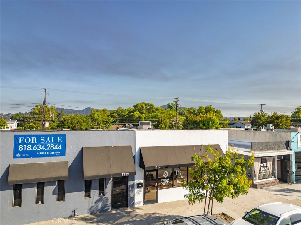 1114 W Magnolia Boulevard Property Photo 14
