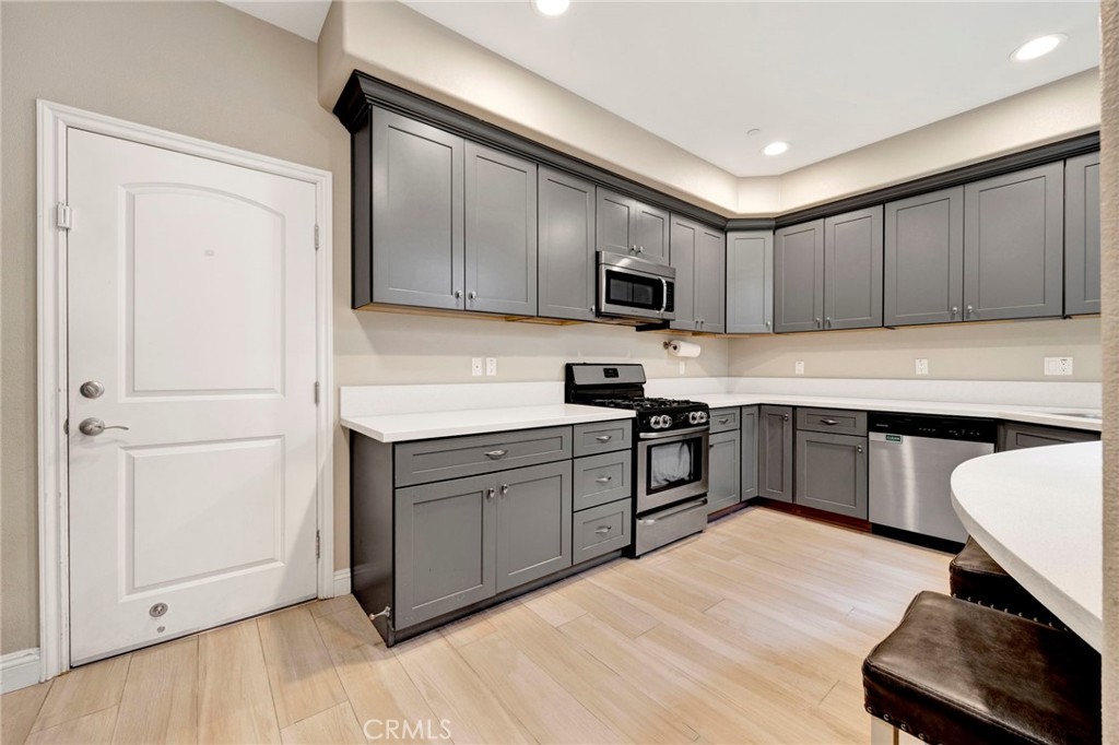7021 Passons Boulevard Property Photo 8