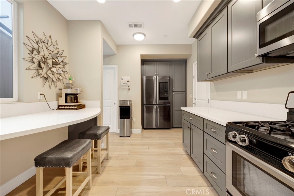 7021 Passons Boulevard Property Photo 10