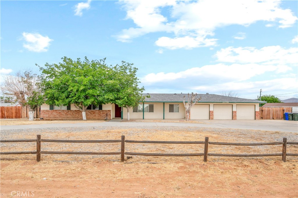 13755 Mohawk Rd Property Photo 1