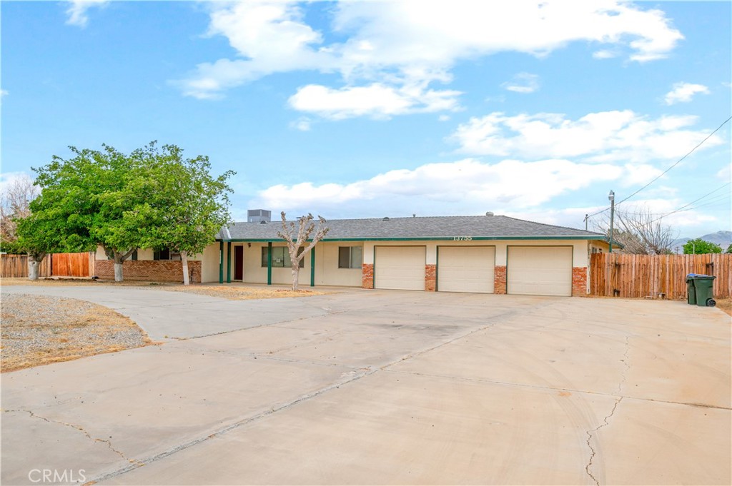 13755 Mohawk Rd Property Photo 2