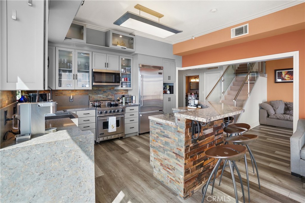 488 E Ocean P2 Property Photo 7