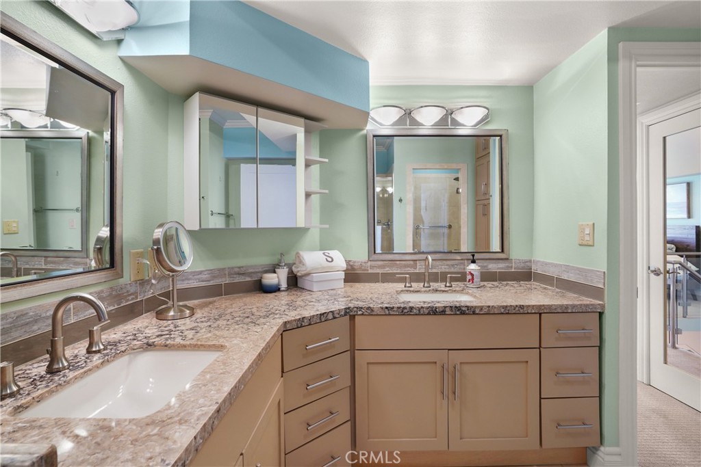 488 E Ocean P2 Property Photo 22