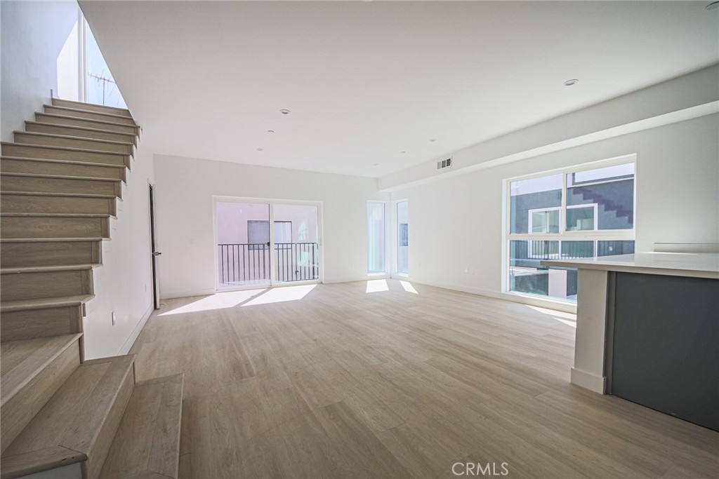 5265 Cartwright Avenue Unit #5263 1/2 Property Photo 22