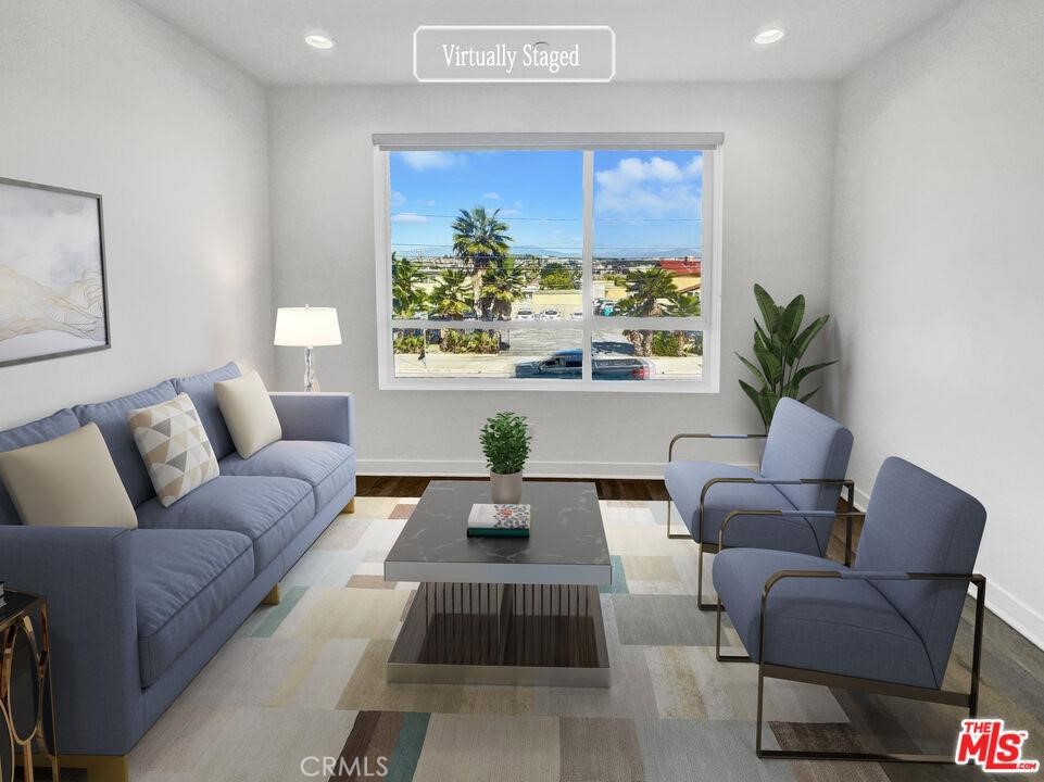 1014 Roble Place Property Photo 1