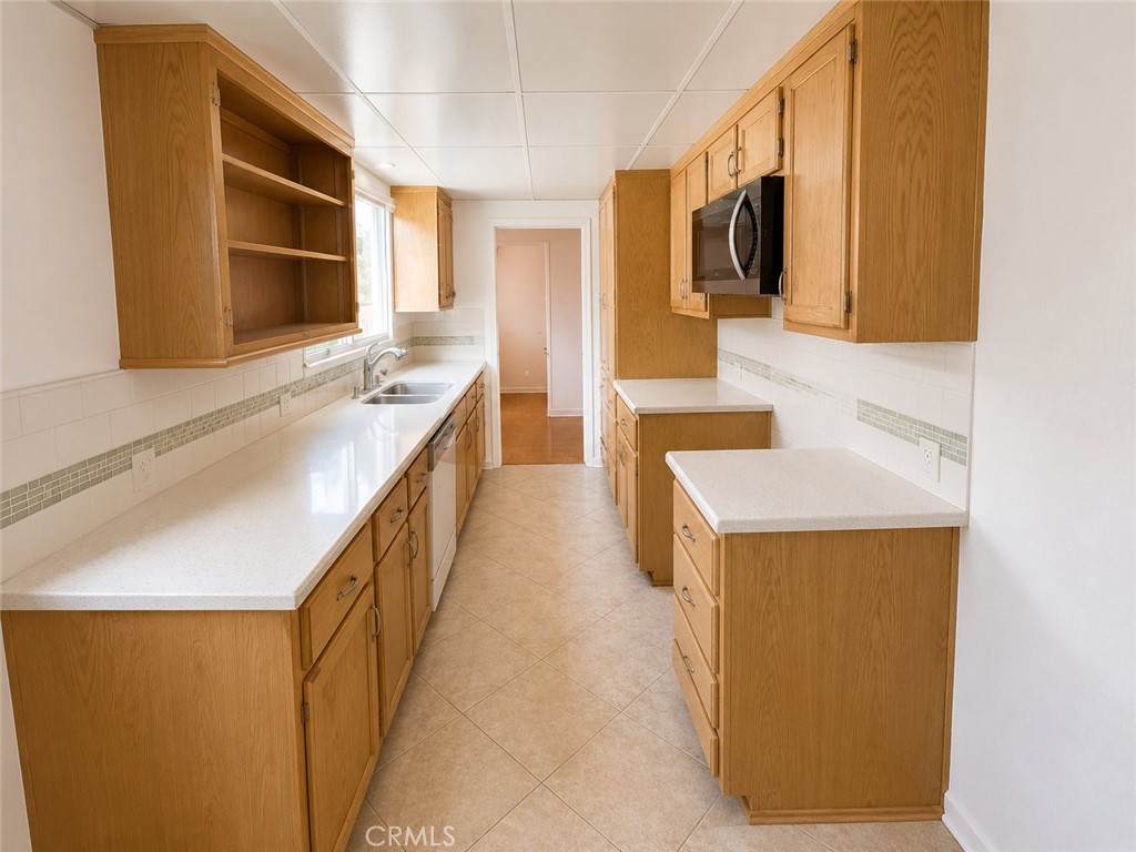 331 N Reese Property Photo 6