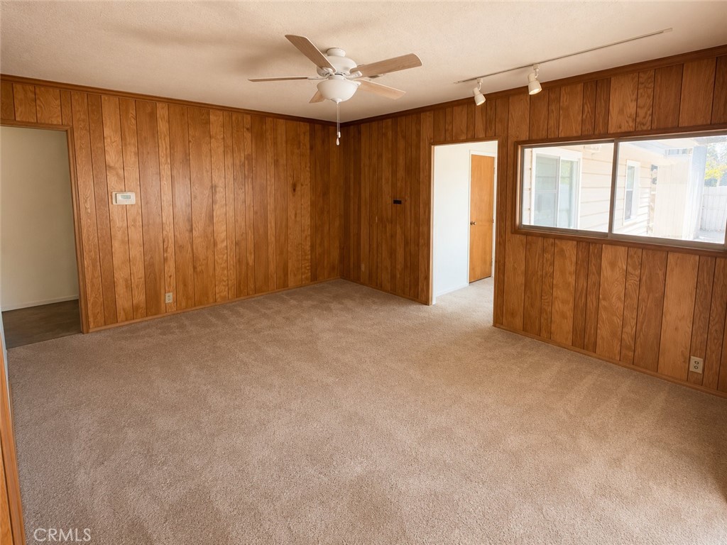 331 N Reese Property Photo 7