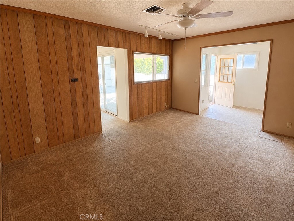 331 N Reese Property Photo 8
