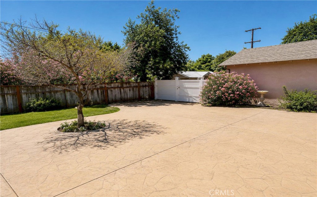 232 E Weldon Property Photo 15