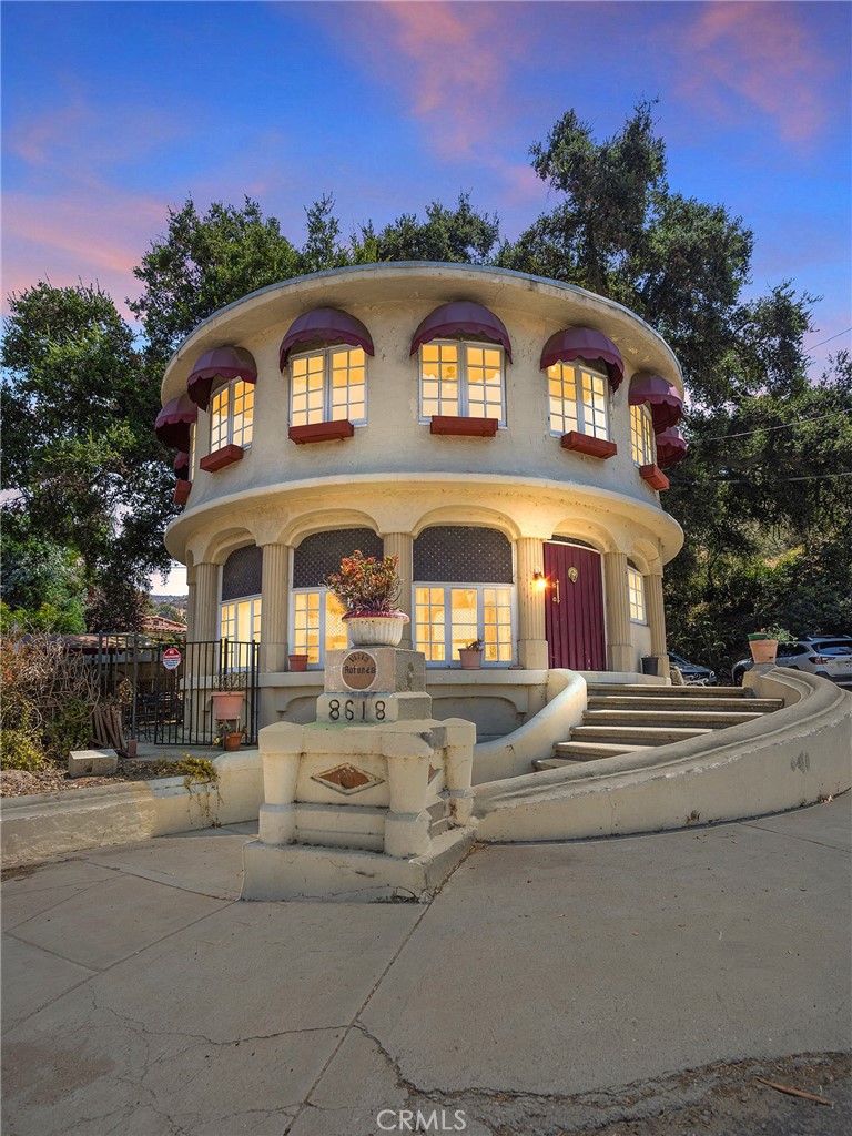 8618 La Tuna Canyon Road Property Photo 1