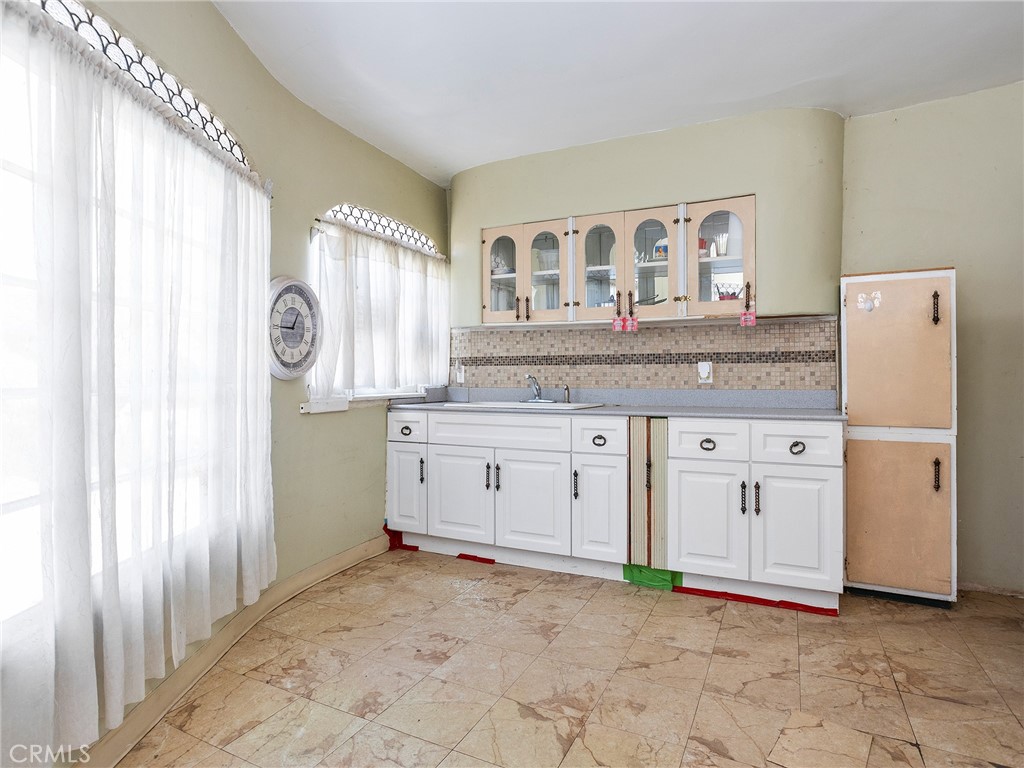 8618 La Tuna Canyon Road Property Photo 4