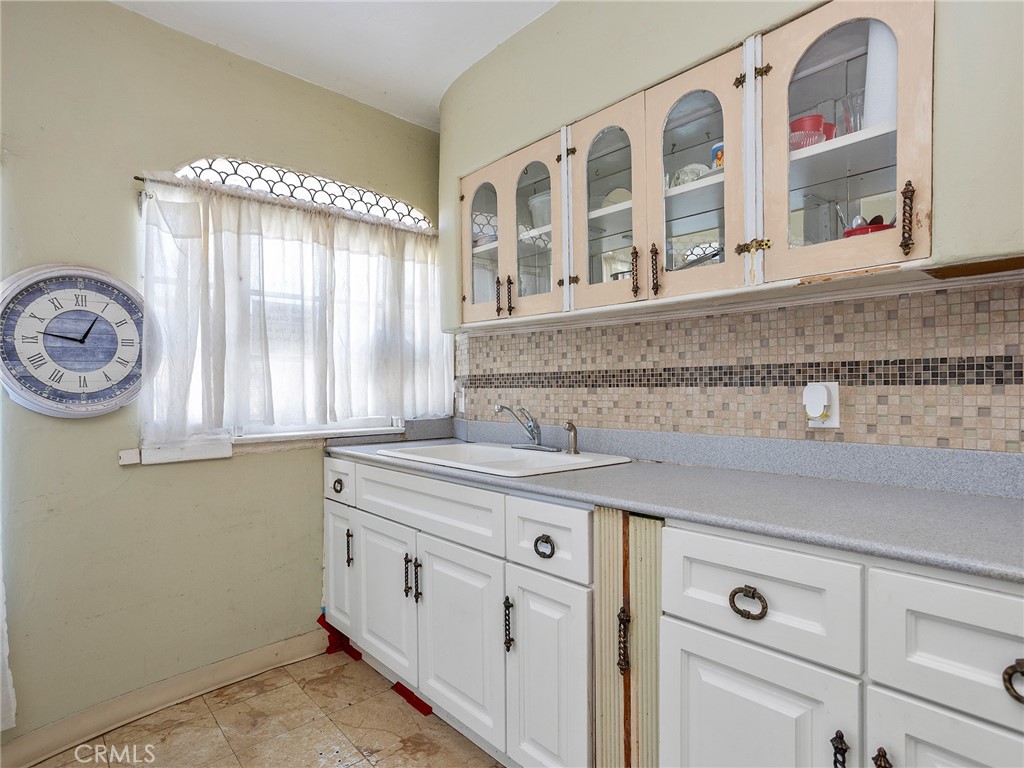 8618 La Tuna Canyon Road Property Photo 5