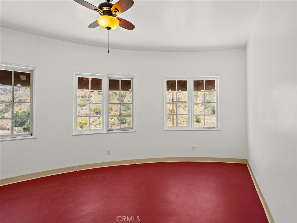8618 La Tuna Canyon Road Property Photo 13