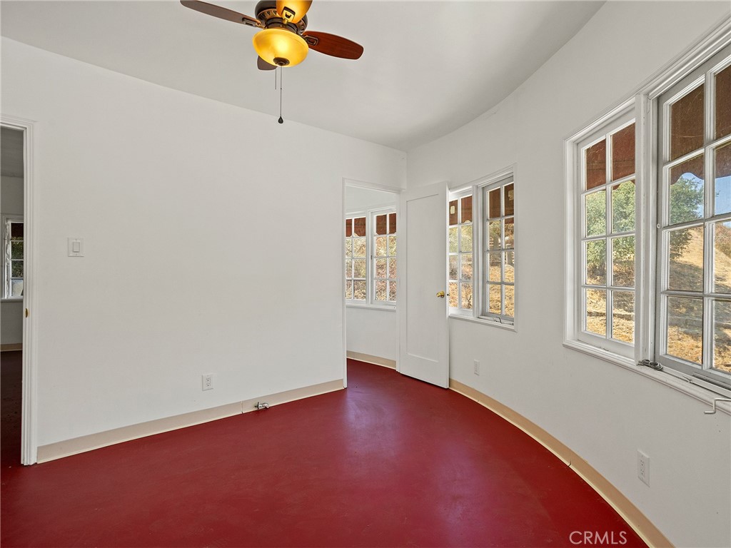 8618 La Tuna Canyon Road Property Photo 14