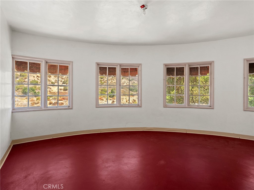8618 La Tuna Canyon Road Property Photo 15