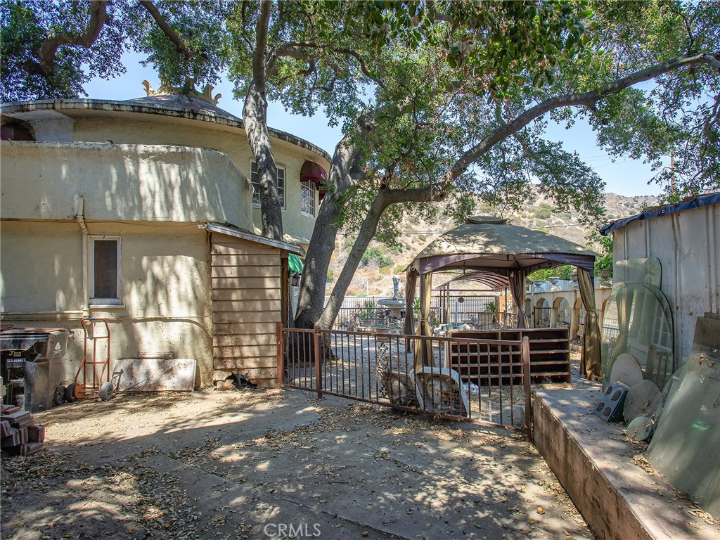 8618 La Tuna Canyon Road Property Photo 27