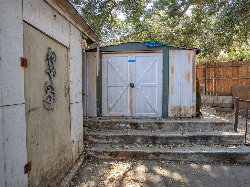 8618 La Tuna Canyon Road Property Photo 28