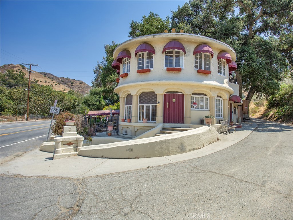 8618 La Tuna Canyon Road Property Photo 34