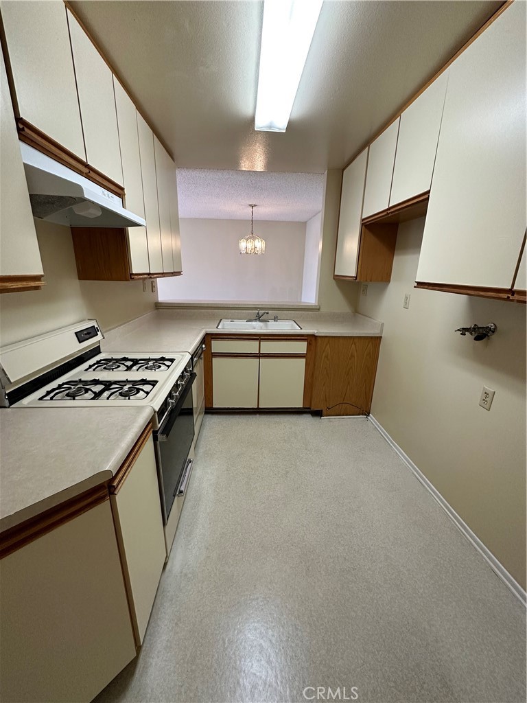 420 Milford Street Property Photo 14