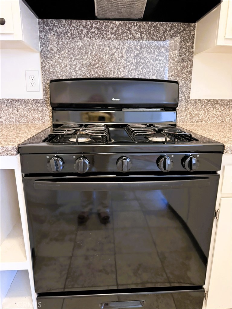 2310 Washington F Property Photo 6