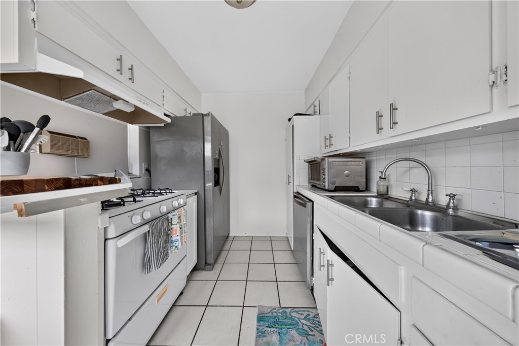 1148 Thompson Property Photo 15