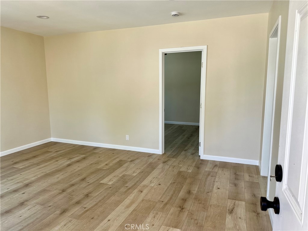 3803 Seneca Avenue Property Photo 14