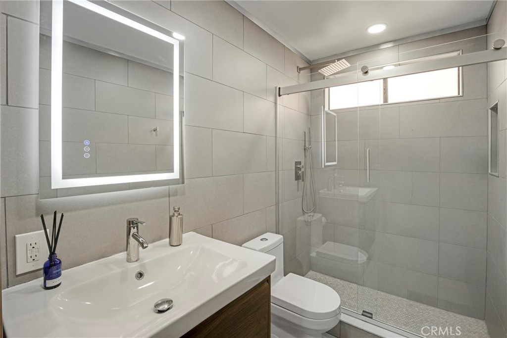10926 Bluffside Drive 35 Property Photo 19