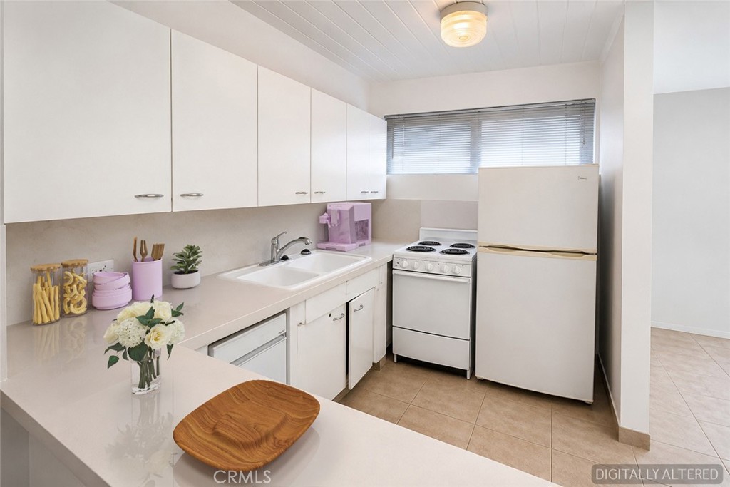 1111 E Palm Canyon 219 Property Photo 6