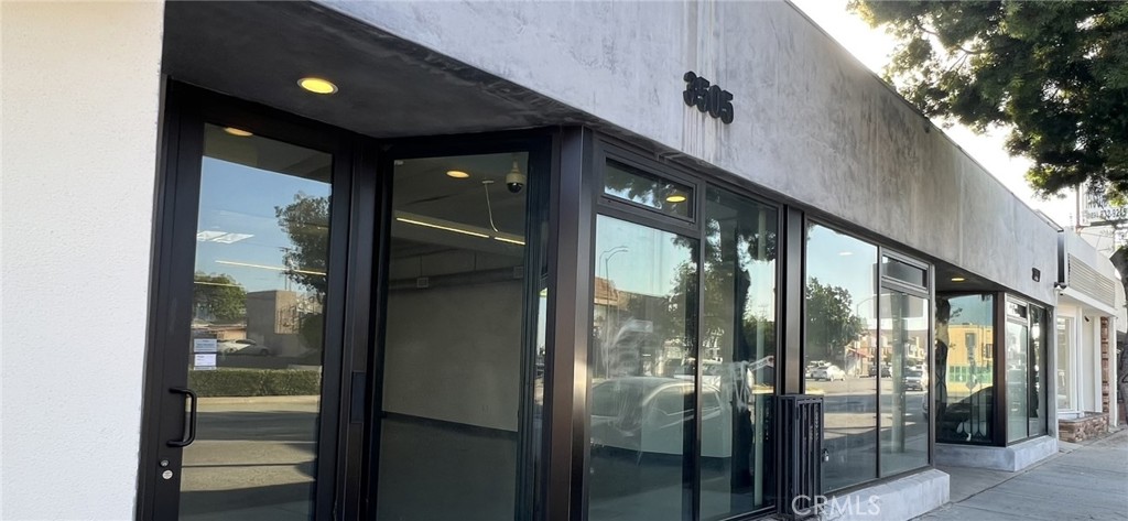 3505 W Beverly Boulevard Property Photo 1