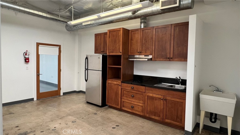 3505 W Beverly Boulevard Property Photo 11