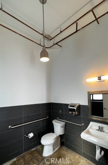 3505 W Beverly Boulevard Property Photo 14