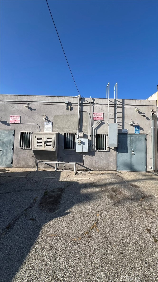 3505 W Beverly Boulevard Property Photo 16