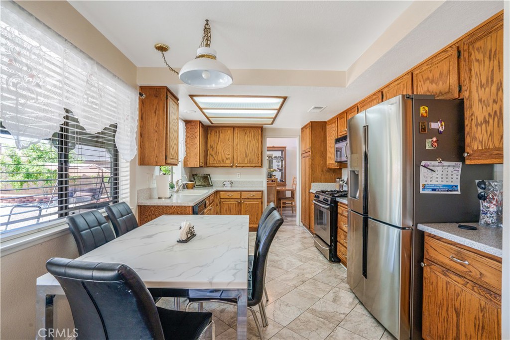 2102 Redrock Ct Property Photo 11