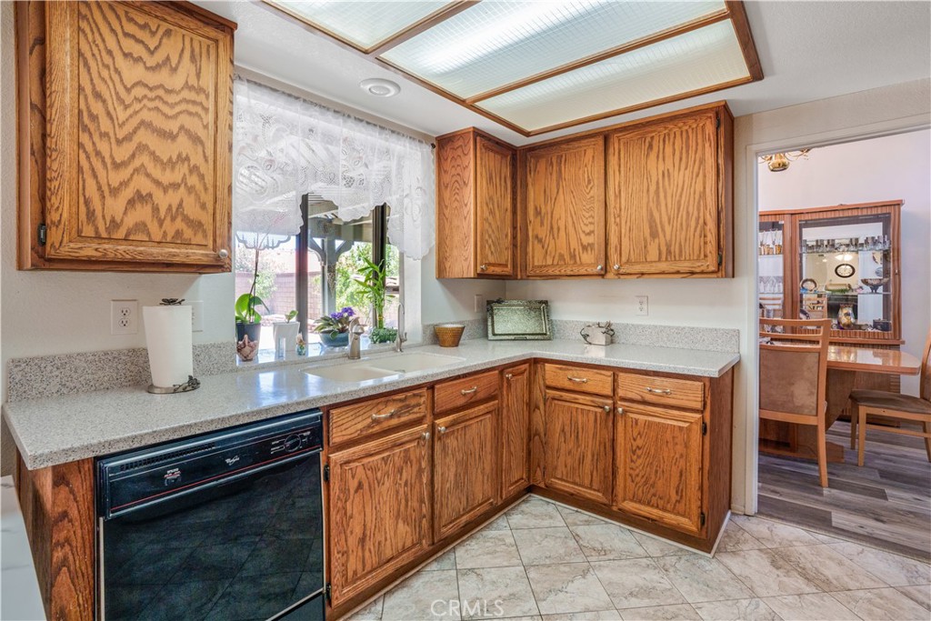2102 Redrock Ct Property Photo 13