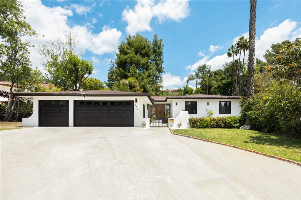 937 Misty Isle Drive Property Photo 3