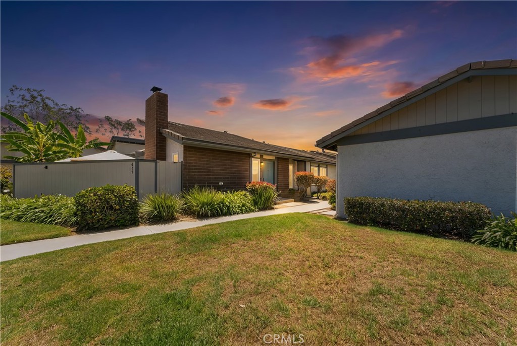 637 Holly Property Photo 5