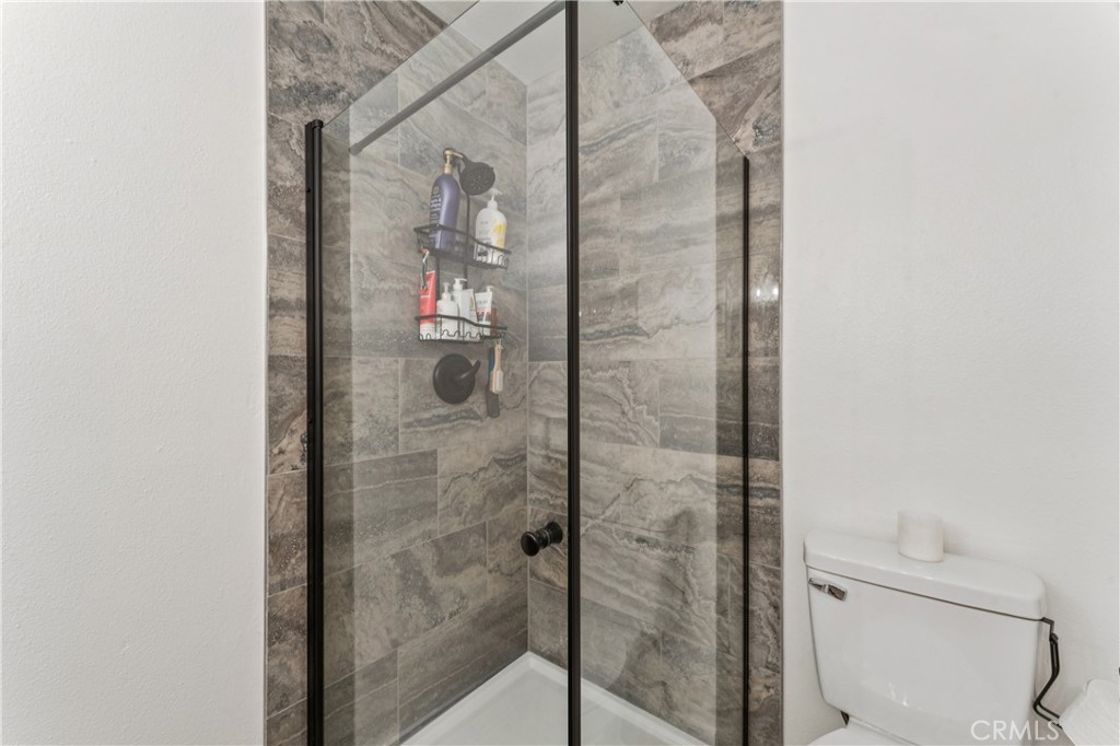 637 Holly Property Photo 20