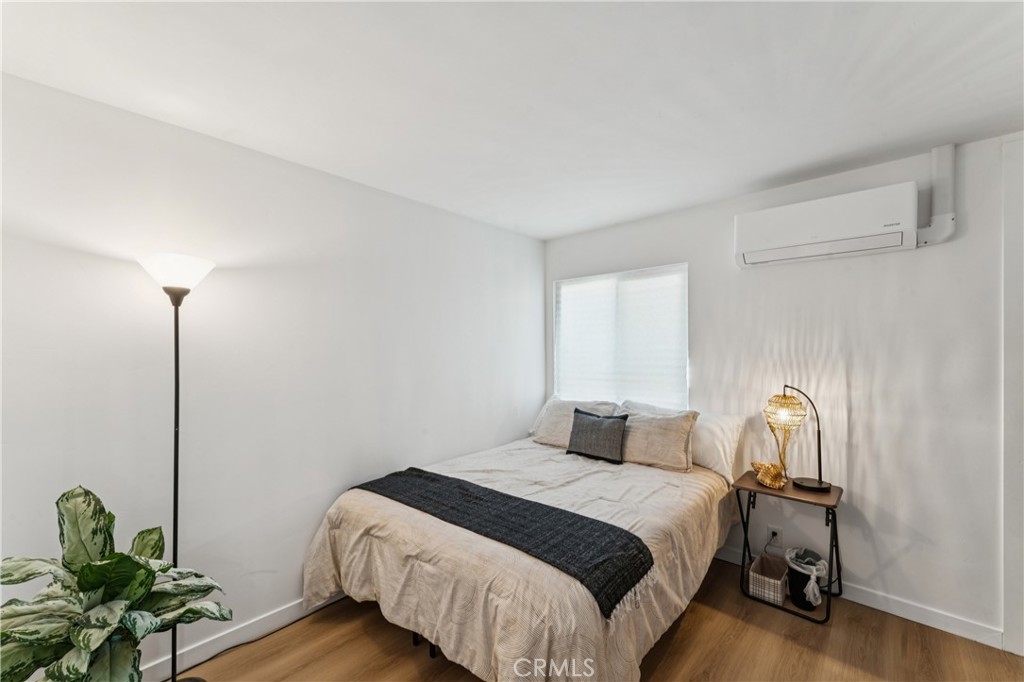 637 Holly Property Photo 30