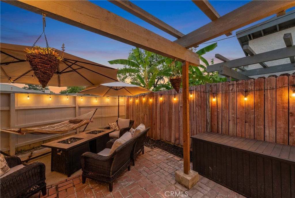 637 Holly Property Photo 37