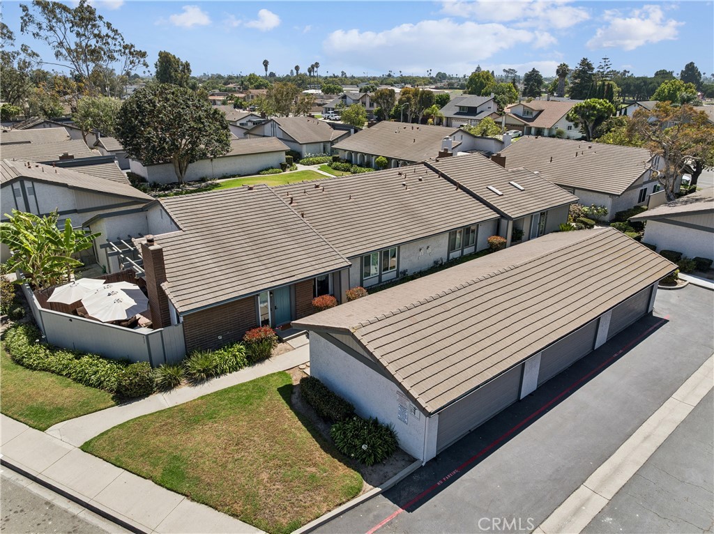 637 Holly Property Photo 43