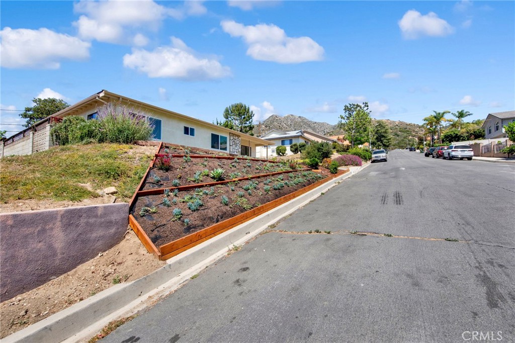 7217 Lonzo Property Photo 3
