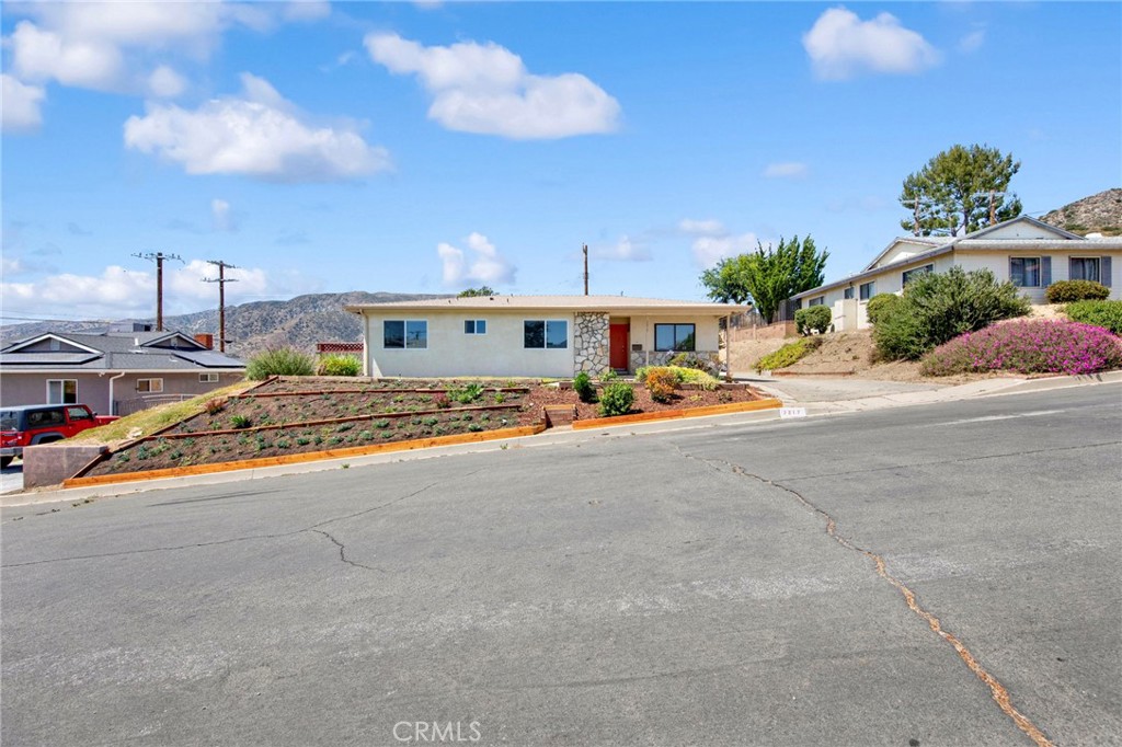 7217 Lonzo Property Photo 4
