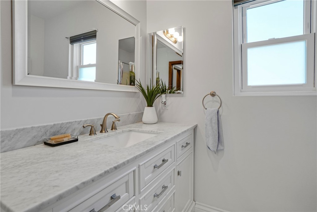 7982 Sangamon Avenue Property Photo 32