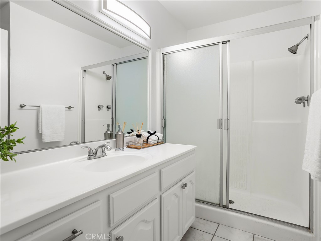 5412 Lindley Avenue 108 Property Photo 24