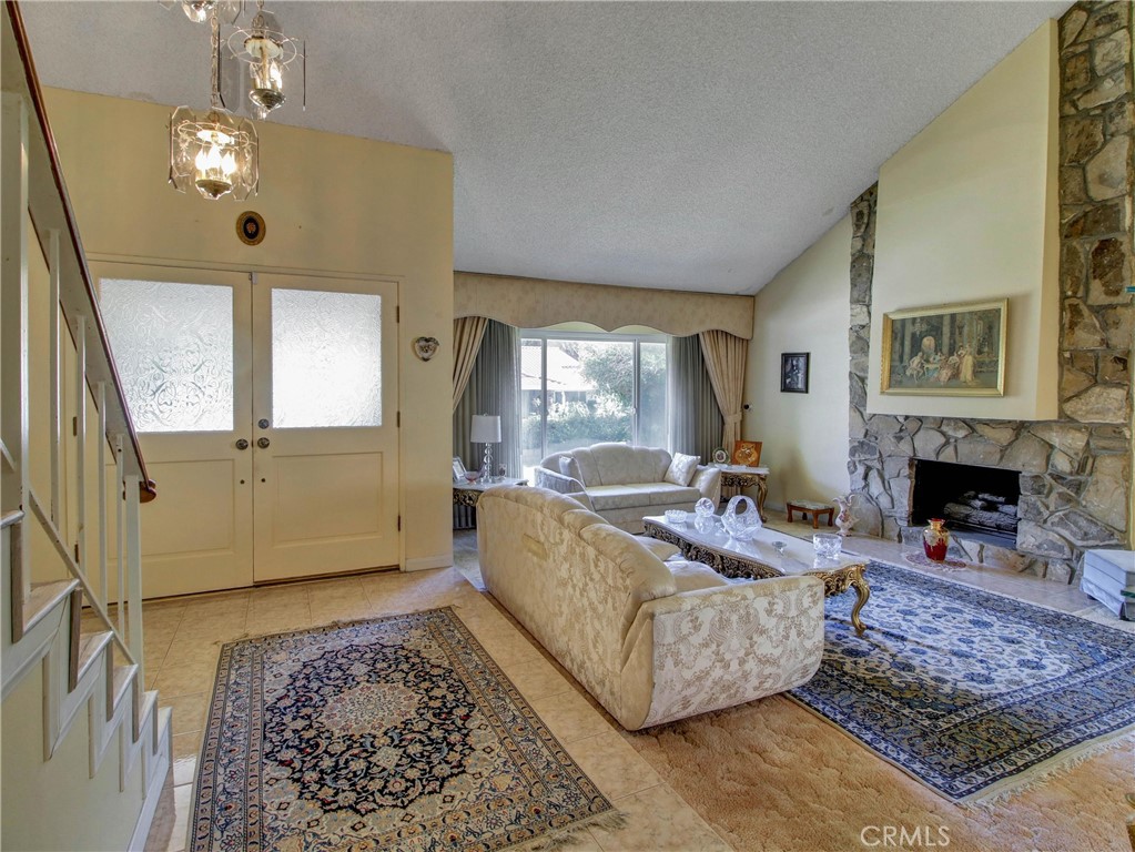 3107 Mesa Verde Drive Property Photo 10