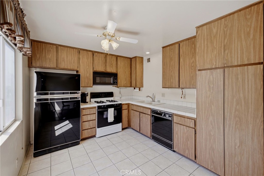 9436 Via Salerno Property Photo 5