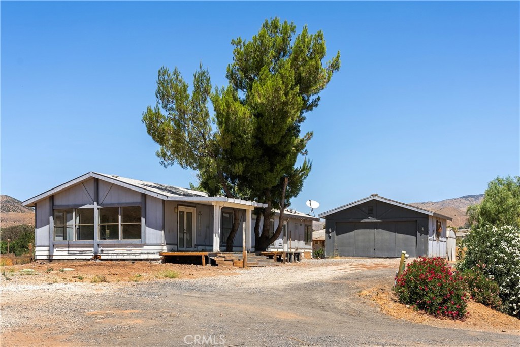 4114 Aliso Property Photo 2